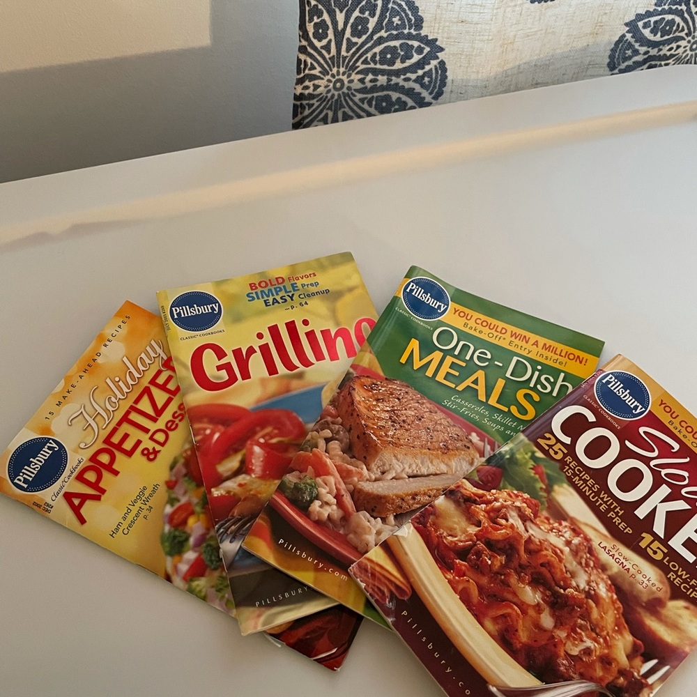 4Pk Pillsbury Mini Recipe Book